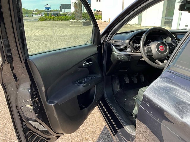 2017 fiat tipo personenauto - afbeelding 25 van  25