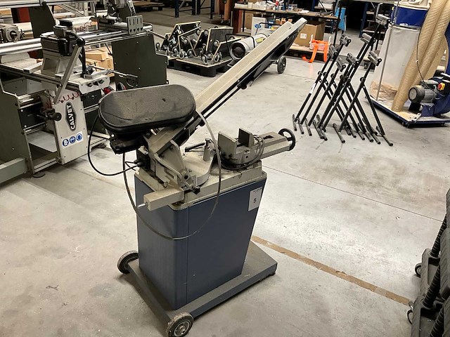 2017 hbm hbm 128 verticale bandzaagmachine - afbeelding 3 van  8