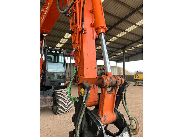 2017 hitachi zx140w-6 banden graafmachine - afbeelding 13 van  32