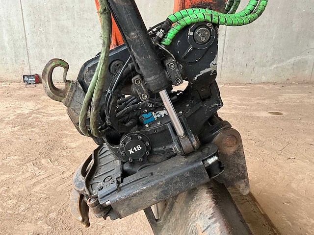 2017 hitachi zx140w-6 banden graafmachine - afbeelding 23 van  32