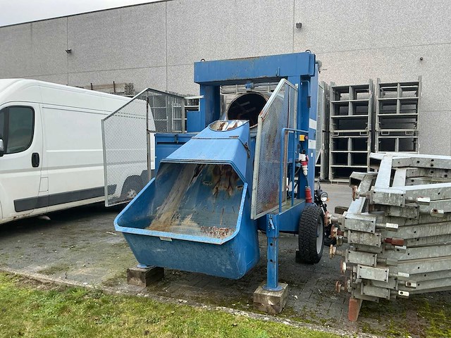 2017 imer bro500 betonmolen - afbeelding 1 van  7