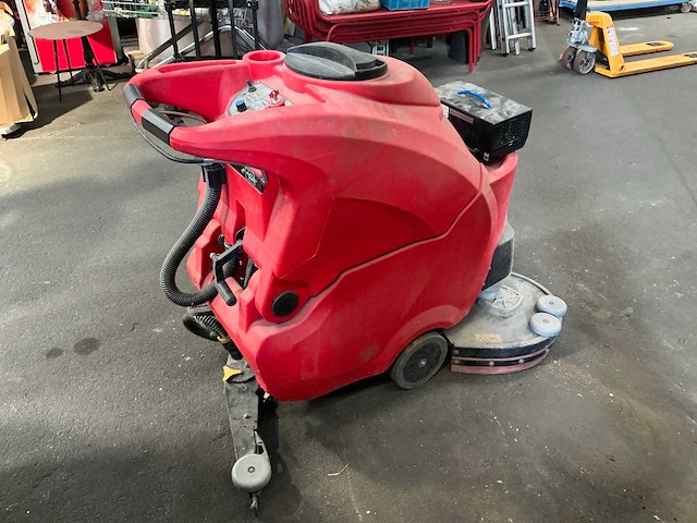 2017 ip cleaning ct70 bt70 zelfrijdende veegmachine - afbeelding 8 van  13