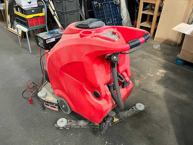 2017 ip cleaning ct70 bt70 zelfrijdende veegmachine - afbeelding 9 van  13