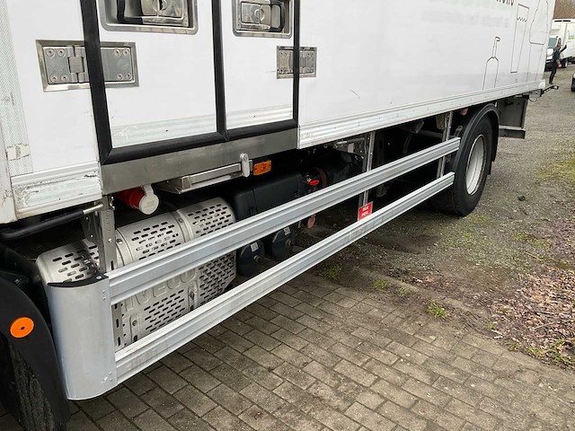 2017 iveco ig190el2ca vrachtwagen - afbeelding 31 van  31
