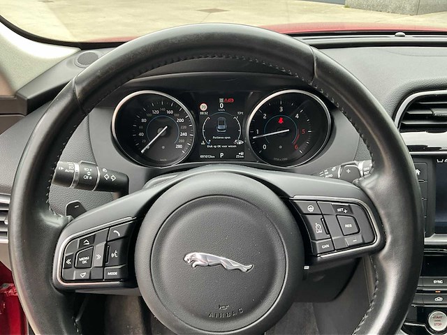 2017 jaguar f-pace 20d awd - afbeelding 10 van  49