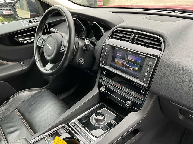 2017 jaguar f-pace 20d awd - afbeelding 22 van  27