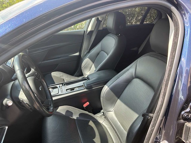 2017 jaguar xe auto - afbeelding 15 van  62