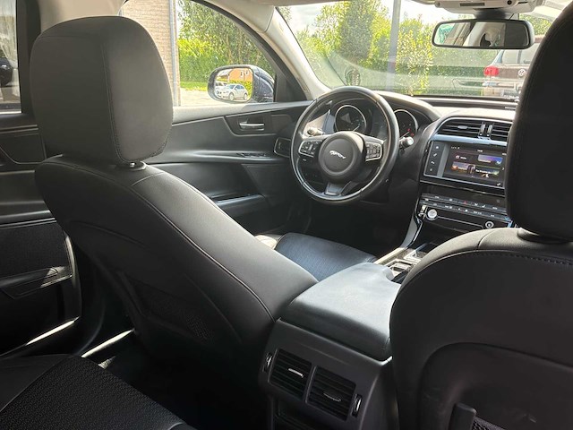 2017 jaguar xe auto - afbeelding 35 van  62