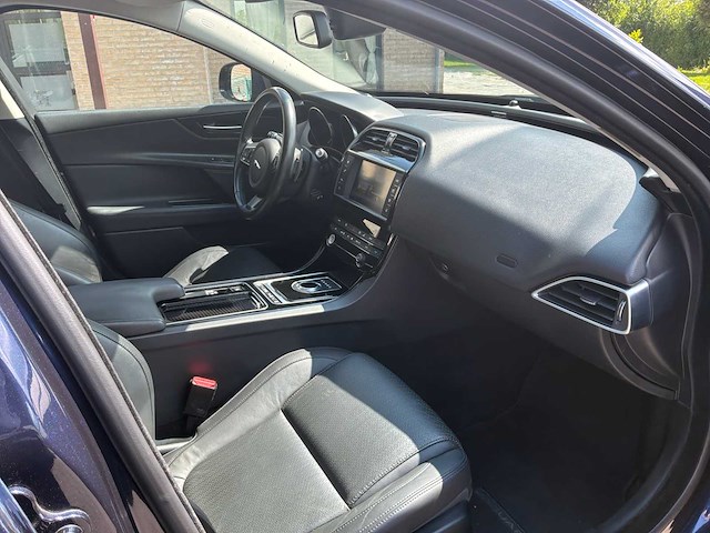 2017 jaguar xe auto - afbeelding 37 van  62