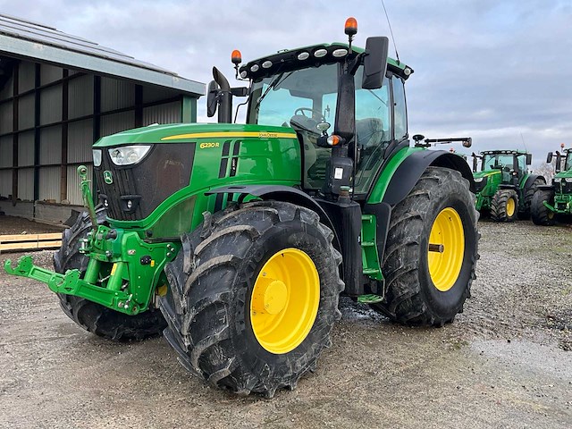 2017 john deere 6r230 vierwielaangedreven landbouwtractor - afbeelding 1 van  25