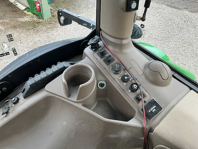 2017 john deere 6r230 vierwielaangedreven landbouwtractor - afbeelding 16 van  25