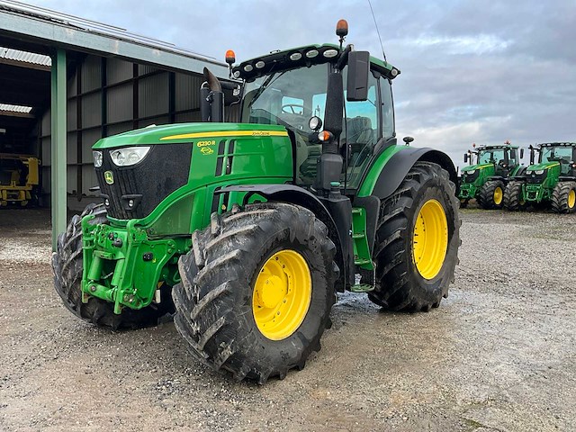 2017 john deere 6r230 vierwielaangedreven landbouwtractor - afbeelding 1 van  22