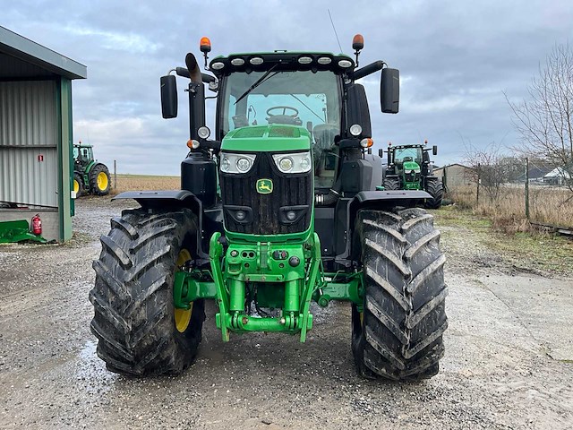 2017 john deere 6r230 vierwielaangedreven landbouwtractor - afbeelding 12 van  22