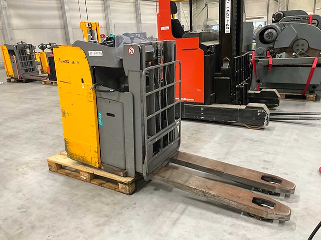 2017 jungheinrich esd120 stapelaar - afbeelding 1 van  14