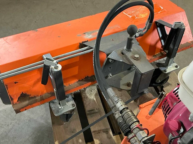 2017 kersten k2000g veegmachine hydraulisch 100cm benzine - afbeelding 2 van  12