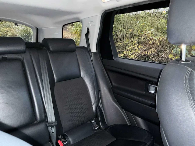 2017 land rover discovery sport 2.0 diesel 150 pk lc auto - afbeelding 34 van  42