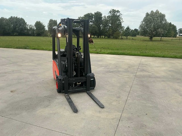 2017 linde e18-02 vorkheftruck - afbeelding 11 van  65