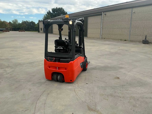 2017 linde e18-02 vorkheftruck - afbeelding 31 van  76