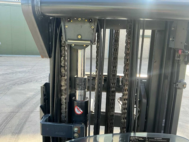 2017 linde r12n-01 reach truck container versie - afbeelding 27 van  111