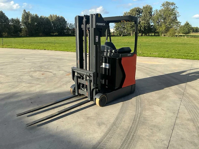 2017 linde r12n-01 reach truck container versie - afbeelding 31 van  111