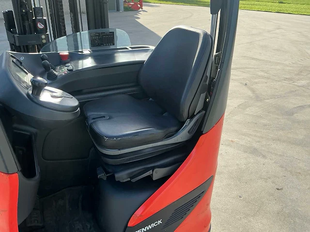 2017 linde r12n-01 reach truck container versie - afbeelding 82 van  111