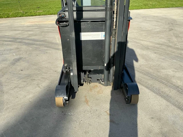 2017 linde r12n-01 reach truck container versie - afbeelding 77 van  111
