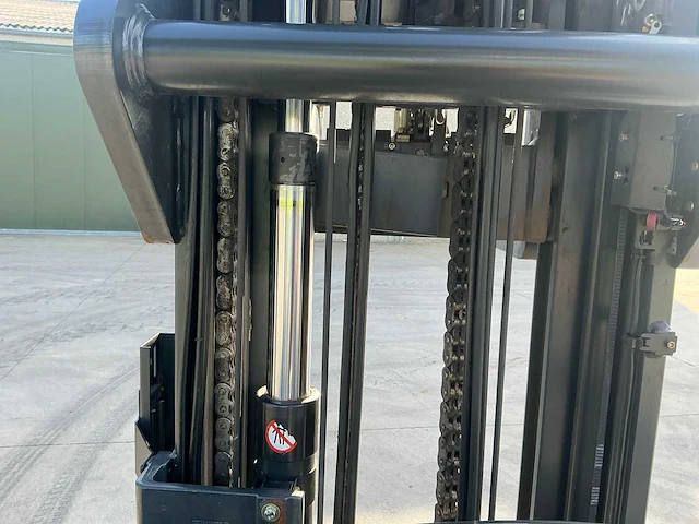2017 linde r12n-01 reach truck container versie - afbeelding 20 van  111