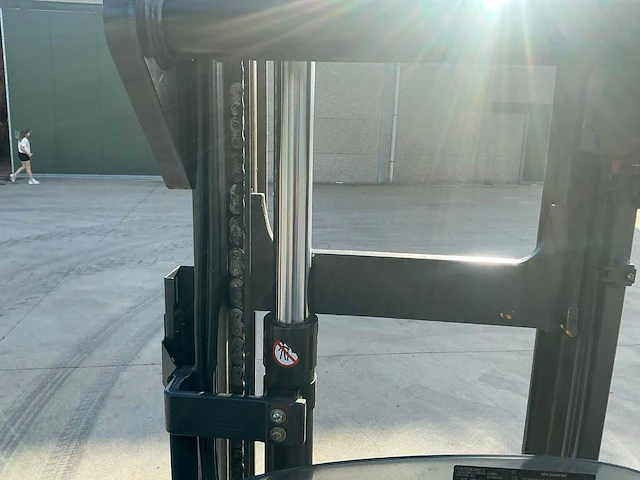 2017 linde r12n-01 reach truck container versie - afbeelding 18 van  111