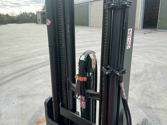 2017 linde r14b-01 reach truck - afbeelding 57 van  77