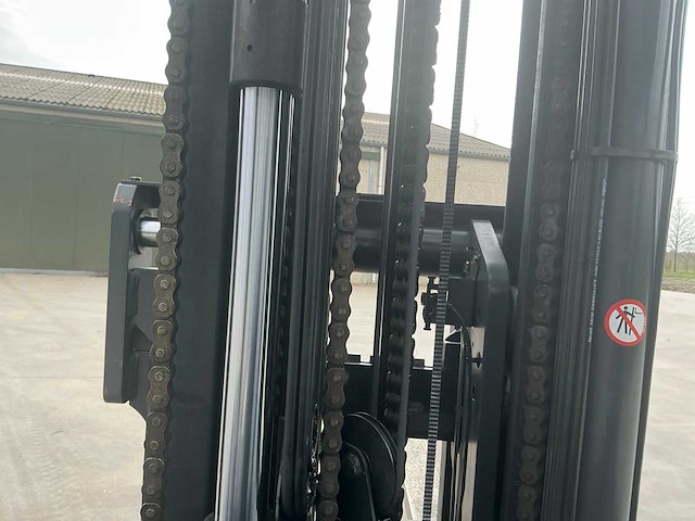 2017 linde r14hd-01 reach truck 9000 mm triplex - afbeelding 15 van  84