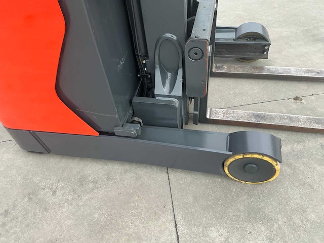 2017 linde r14hd-01 reach truck 9000 mm triplex - afbeelding 62 van  84
