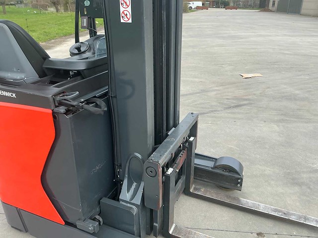 2017 linde r14hd-01 reach truck 9000 mm triplex - afbeelding 63 van  84