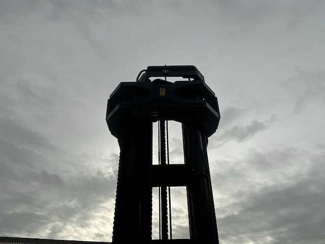 2017 linde r14hd-01 reach truck 9000 mm triplex - afbeelding 31 van  46