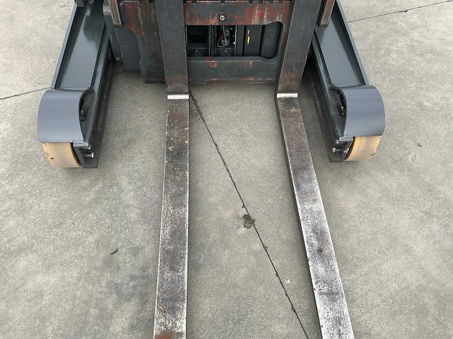 2017 linde r14hd-01 reach truck 9000 mm triplex - afbeelding 37 van  46