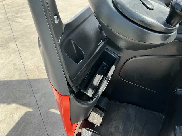 2017 linde r14hd-01 reach truck - afbeelding 40 van  56