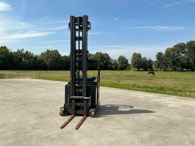 2017 linde r14hd-01 reach truck - afbeelding 20 van  54