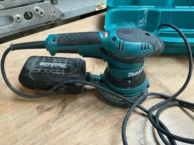 2017 makita 399172 a excentrische schuurmachine - afbeelding 2 van  4