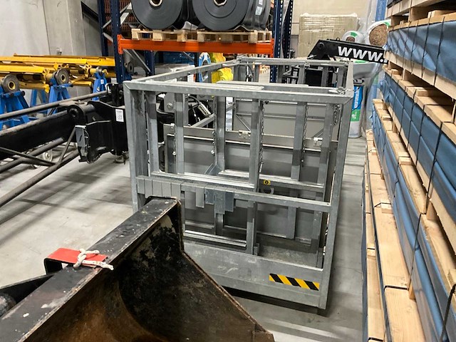 2017 manitou 2.45/5 mt werkplatform - afbeelding 4 van  11