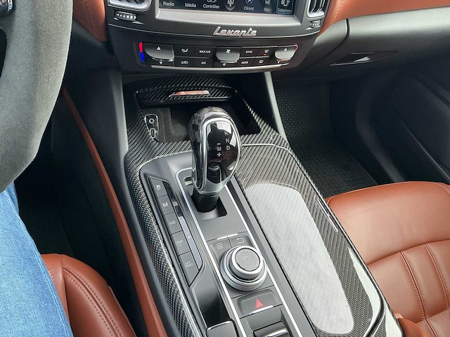 2017 maserati levante s personenauto - afbeelding 5 van  27