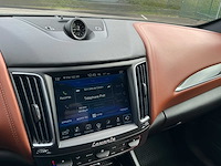 2017 maserati levante s personenauto - afbeelding 8 van  27