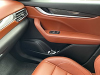 2017 maserati levante s personenauto - afbeelding 9 van  27