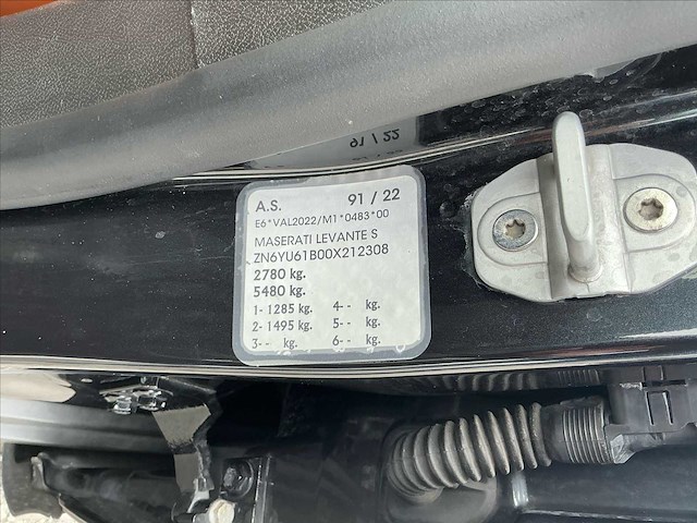 2017 maserati levante s personenauto - afbeelding 16 van  27