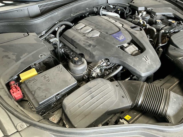 2017 maserati levante s personenauto - afbeelding 19 van  27