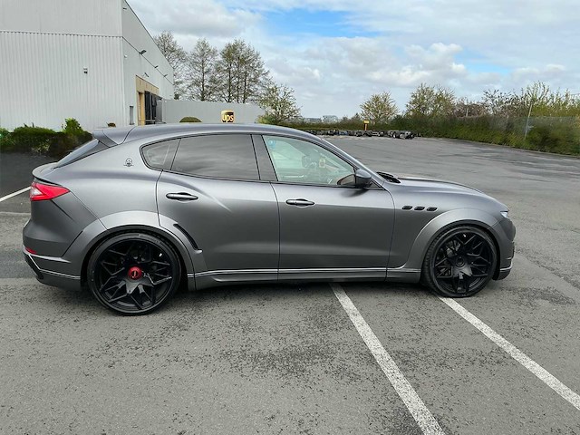 2017 maserati levante s personenauto - afbeelding 25 van  27