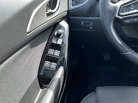 2017 mazda 3 personenauto - afbeelding 8 van  36
