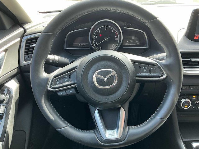 2017 mazda 3 personenauto - afbeelding 9 van  40