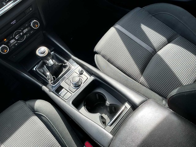 2017 mazda 3 personenauto - afbeelding 13 van  40