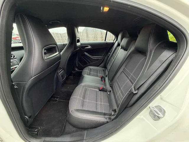 2017 mercedes-benz a 180 245g personenauto - afbeelding 15 van  23