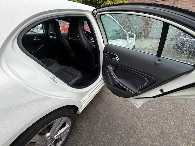 2017 mercedes-benz a 180 245g personenauto - afbeelding 16 van  32