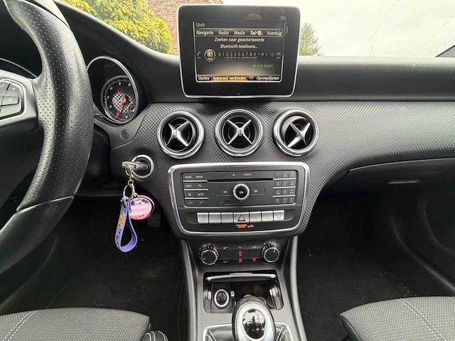 2017 mercedes-benz a 180 245g personenauto - afbeelding 13 van  32